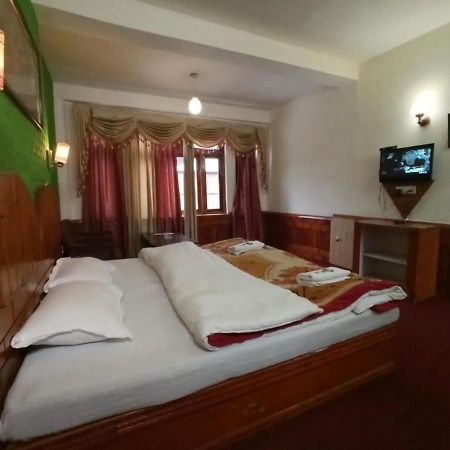 Hotel Him View Manāli Esterno foto