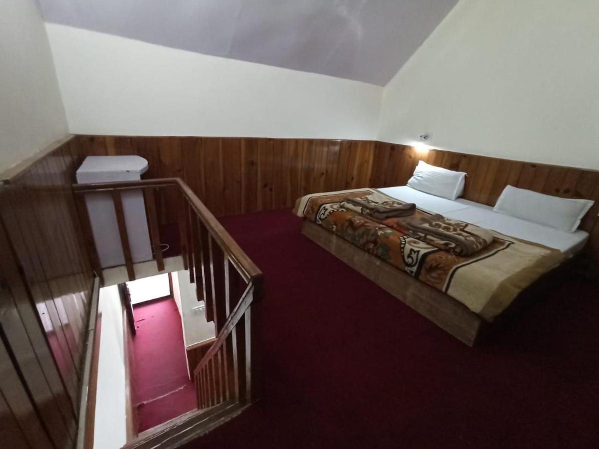 Hotel Him View Manāli Esterno foto