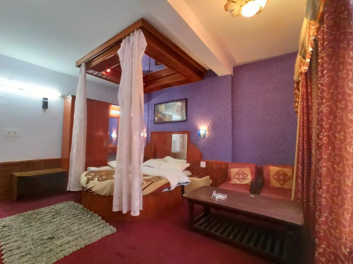 Hotel Him View Manāli Esterno foto