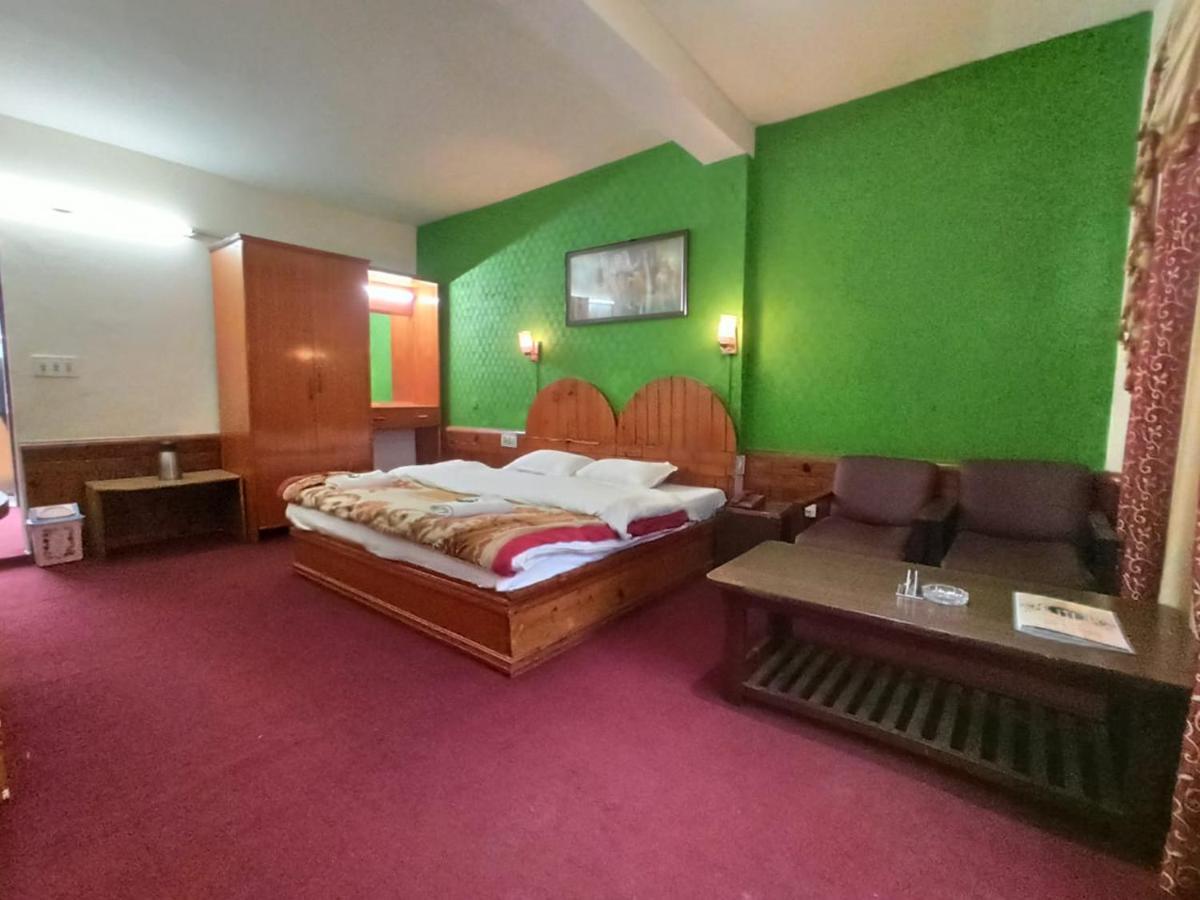 Hotel Him View Manāli Esterno foto