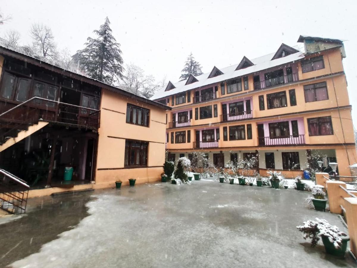 Hotel Him View Manāli Esterno foto